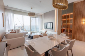 Avani Plus Palm View Dubai Suites
